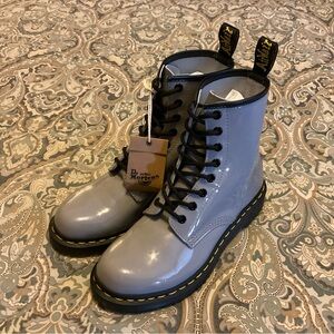 New Dr Martens 1460 Patent Leather Grey Lace Up Boots. Women’s Sz 8